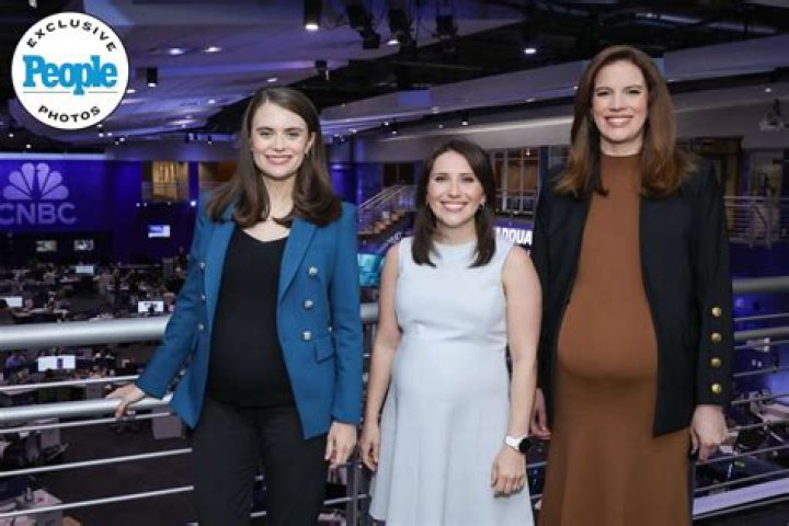 CNBC's anchor, Kelly Evans shares two kids with her sports reporter husband, Eric Chemi.