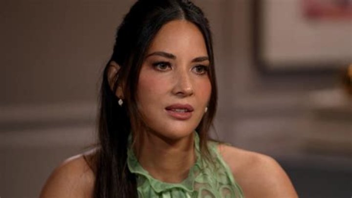 	Is Olivia Munn having “secret hookups” with Jamie Foxx?	