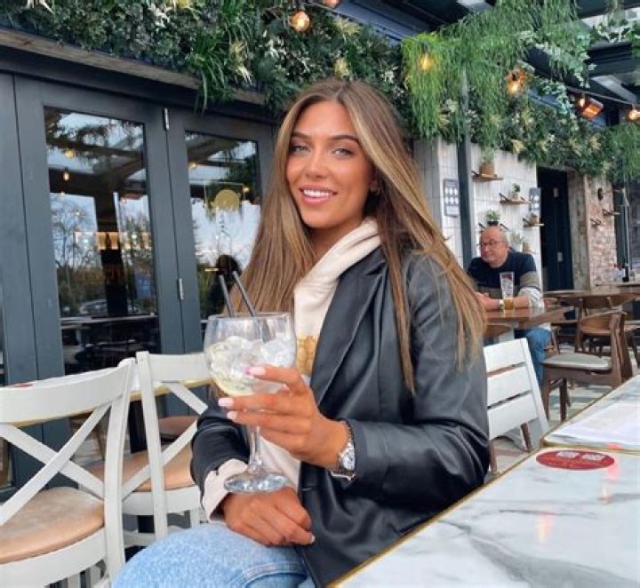Rosie Seabrook Job, Where Does The Love Island Star Work? Age And Wiki Bio
